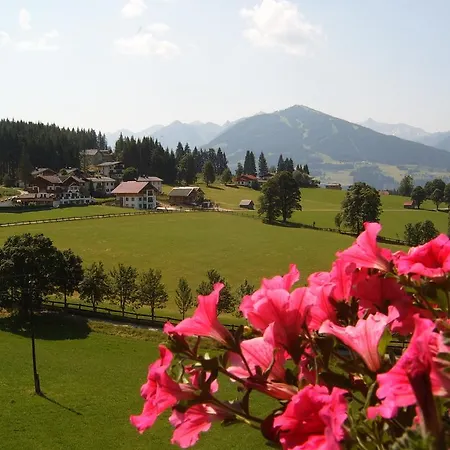 Felsenheim Bed & Breakfast 3*